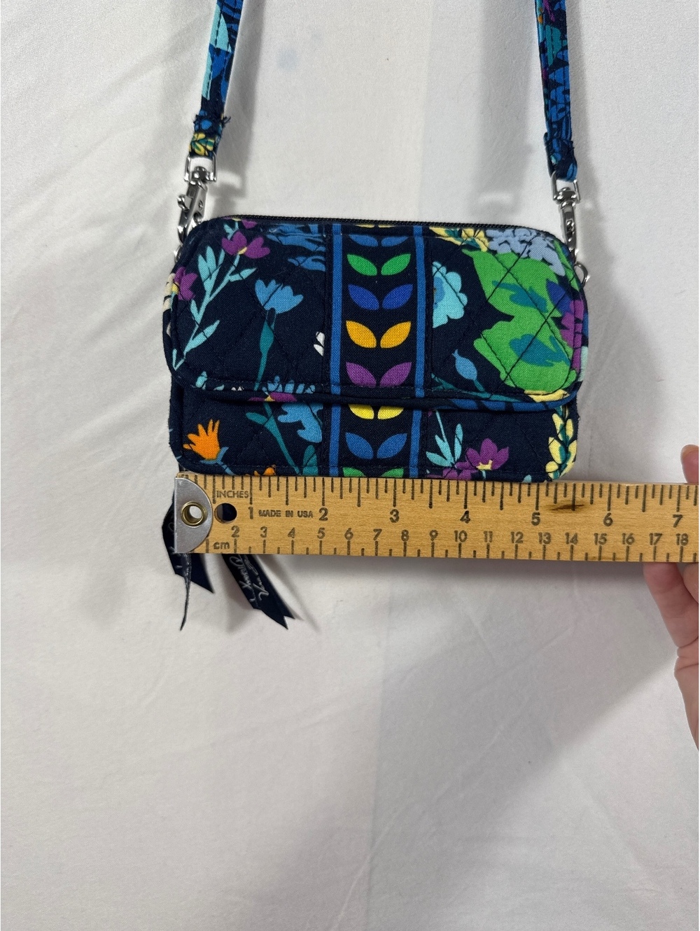 Vera Bradley Cross Body Purse - Picture 8 of 9